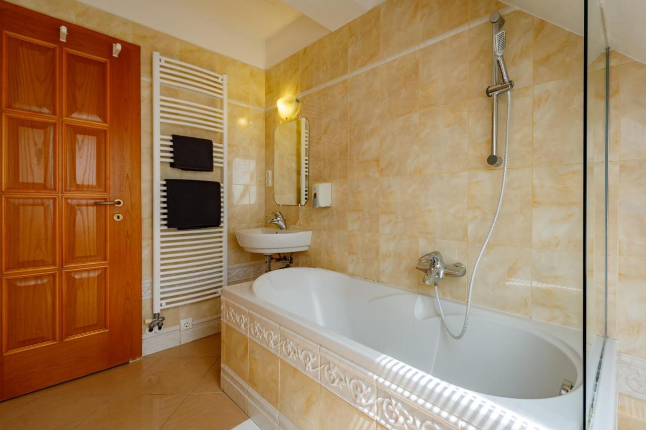 Villa Muzsa Deluxe Balatonfured Ngoại thất bức ảnh
